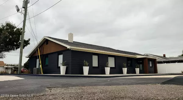 390 Poinciana DR, Melbourne, FL 32935