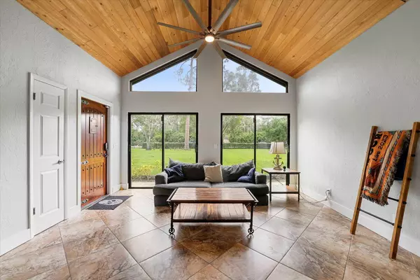 13573 N 49th ST, The Acreage, FL 33411