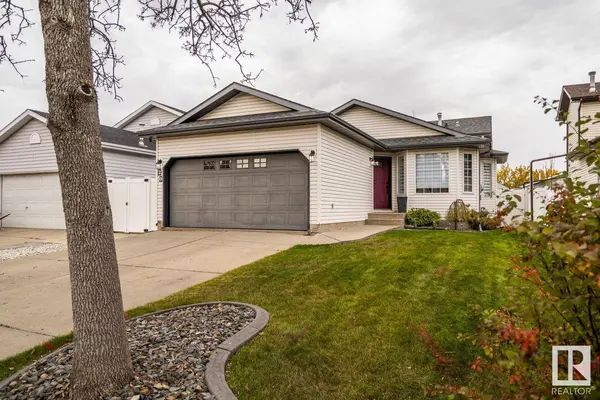 20 DARLINGTON DR, Sherwood Park, AB T8H 1R8