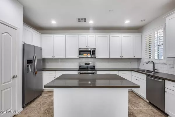 3778 E SANTA FE Lane, Gilbert, AZ 85297