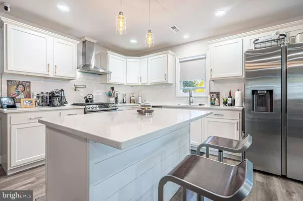 306 SYCAMORE AVE, Egg Harbor Township, NJ 08234