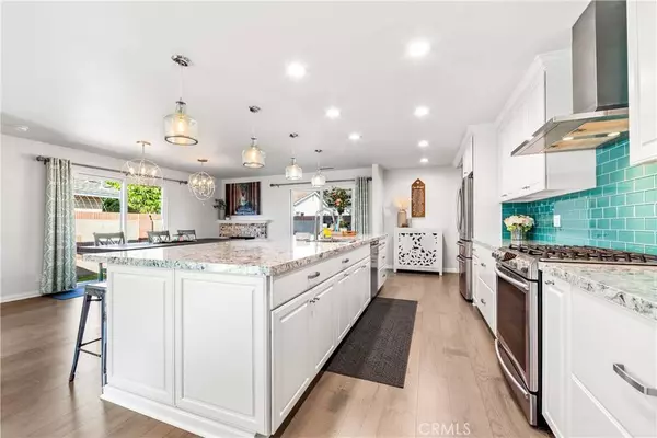 15472 Stanford LN, Huntington Beach, CA 92647