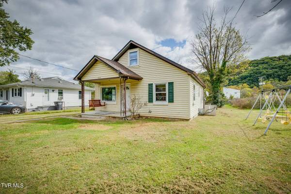 2705 Pearl ST, Kingsport, TN 37660