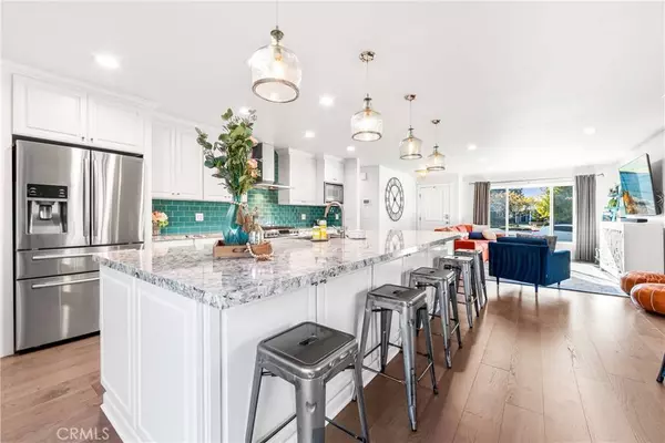 15472 Stanford LN, Huntington Beach, CA 92647