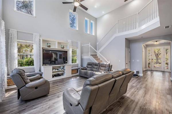 5326 FISHHAWK RIDGE DR, Lithia, FL 33547