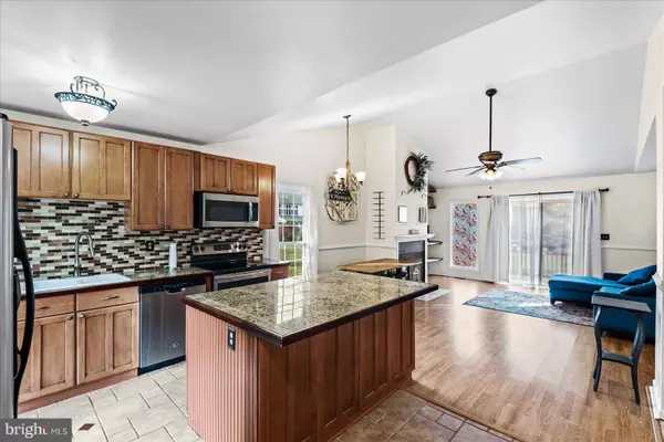 11052 VERNON WOODS DR, King George, VA 22485