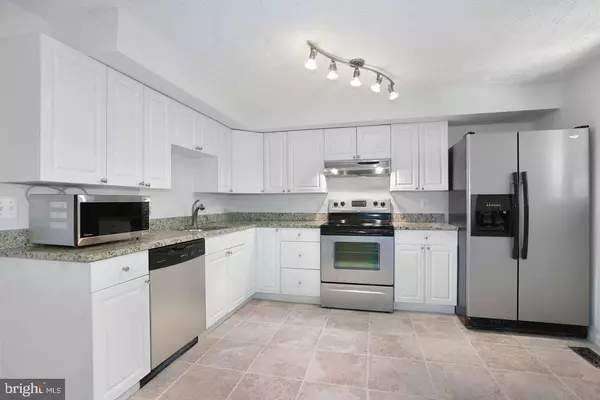 5564 CAITHNESS CT, Fairfax, VA 22032