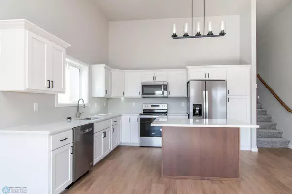 6438 82nd AVE S, Horace, ND 58047