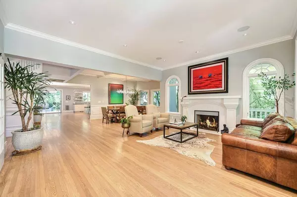 1210 38th ST, Sacramento, CA 95816