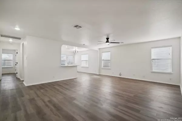 6106 OPAL FLS, San Antonio, TX 78222-4151