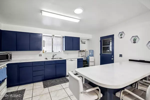 5630 S Hildreth Avenue, Tucson, AZ 85746