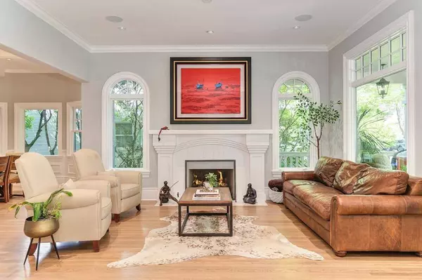 1210 38th ST, Sacramento, CA 95816