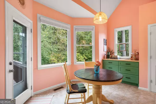 5322 Mulberry Bend CT, Flowery Branch, GA 30542