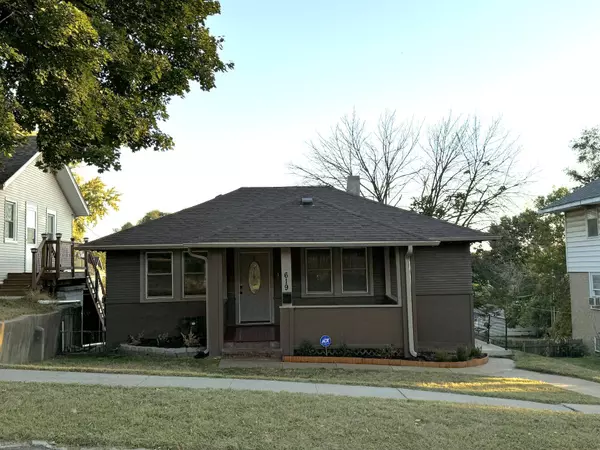 619 WILSON AVE, Council Bluffs, IA 51503