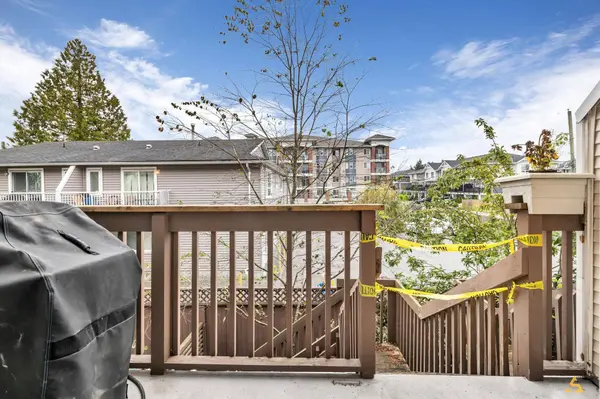 19700 56 AVE #112, Langley, BC V3A 3X6