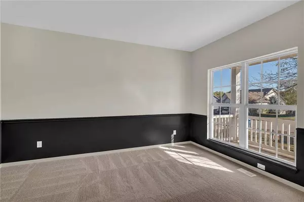 1018 Maple Woods DR, Liberty, MO 64068