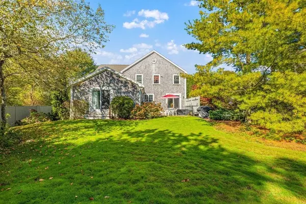 11 Mill Farm Way #11, Falmouth, MA 02536
