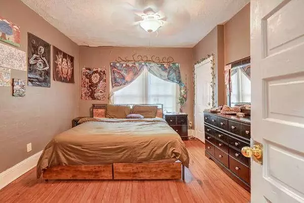 672 Cassanova ST SE, Atlanta, GA 30315