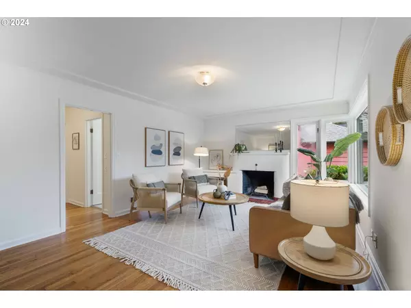 4657 NE CESAR E CHAVEZ BLVD, Portland, OR 97211