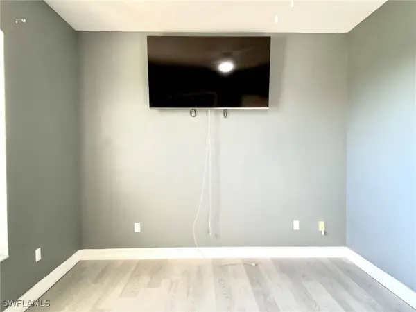 885 39th AVE NW, Naples, FL 34120