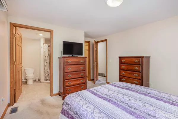 11692 Spencer Road, Saginaw, MI 48609