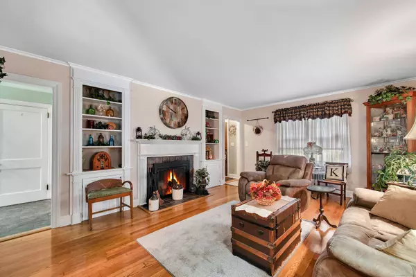 37A Center Street, Windsor Locks, CT 06096