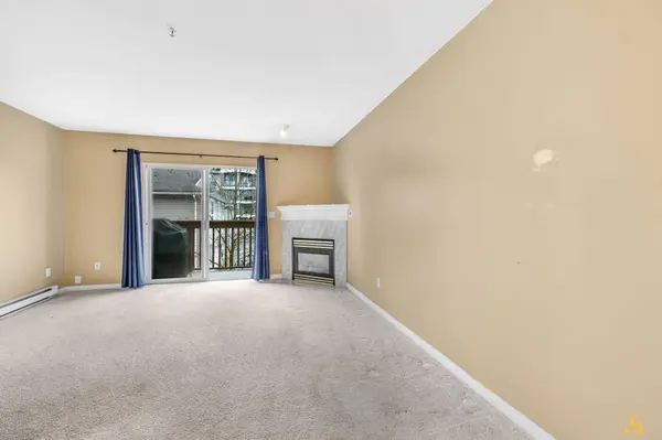 19700 56 AVE #112, Langley, BC V3A 3X6