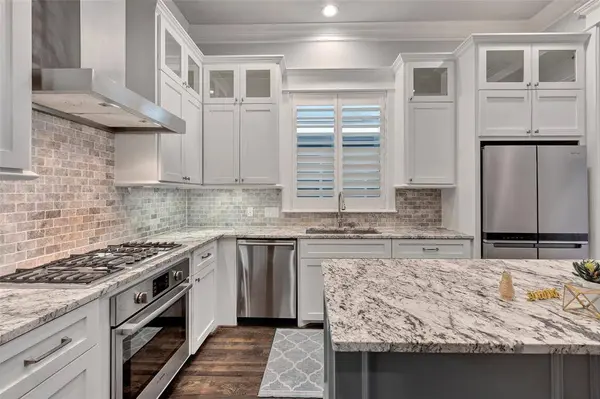 422 W 24th ST, Houston, TX 77008