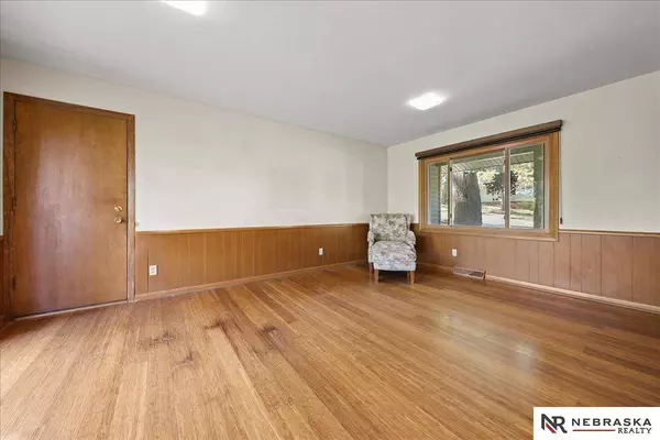 21 Scarlet Oaks Road, Council Bluffs, IA 51503