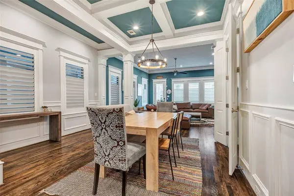 422 W 24th ST, Houston, TX 77008