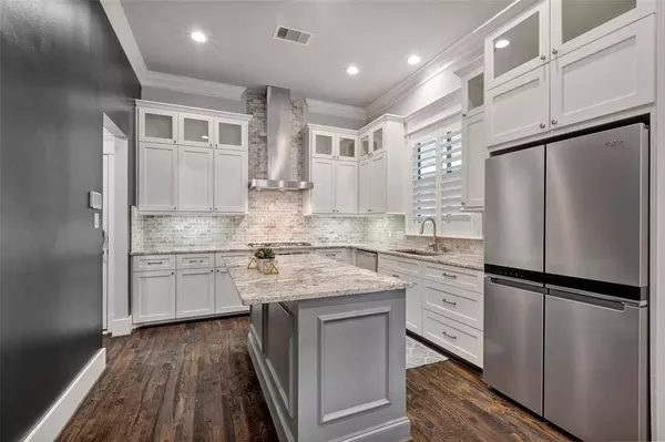 422 W 24th ST, Houston, TX 77008