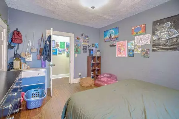 672 Cassanova ST SE, Atlanta, GA 30315