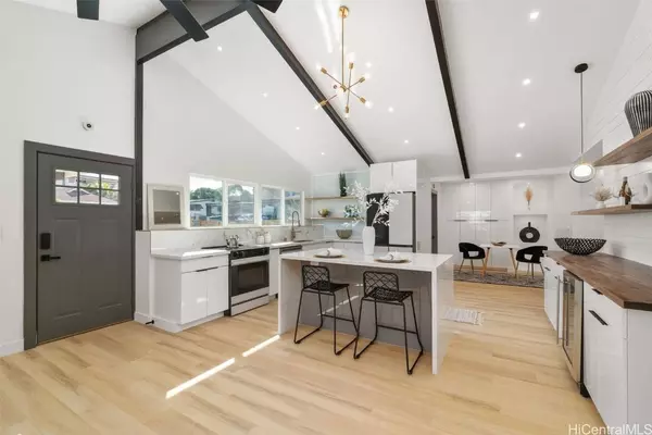 4333 Olaloa ST, Honolulu, HI 96818