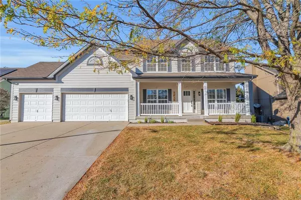 1018 Maple Woods DR, Liberty, MO 64068