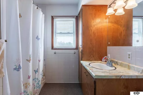 5420 Mary Street, Omaha, NE 68152