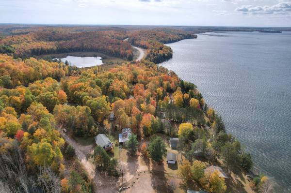 2626 HOLIDAY LODGE LN, Phelps, WI 54554