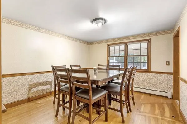 107 Mary Ln, Bridgewater, MA 02324