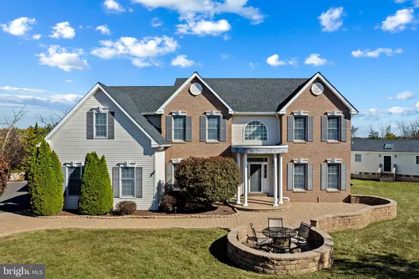 140 MEADOWLAND DR, Collegeville, PA 19426