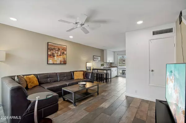 4600 N 68TH Street #333, Scottsdale, AZ 85251