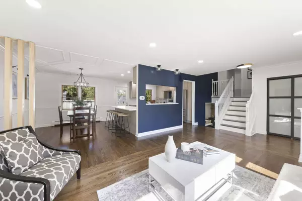 100 W Monterey AVE, Schaumburg, IL 60193