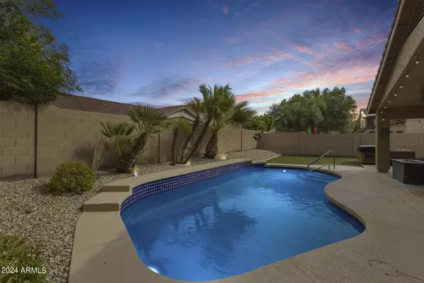 6788 W ROSE GARDEN Lane, Glendale, AZ 85308
