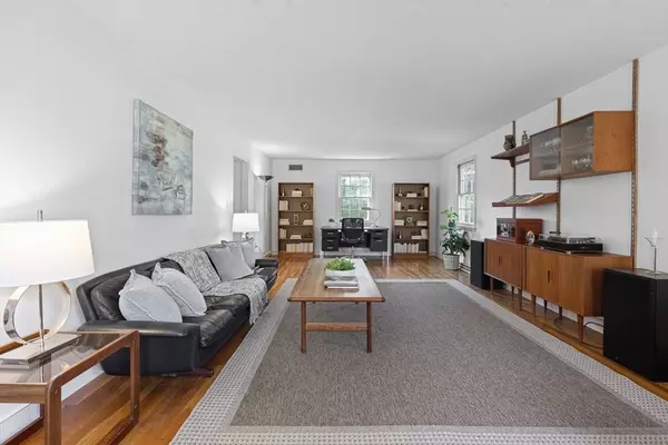 7 Rose Glen Dr, Andover, MA 01810