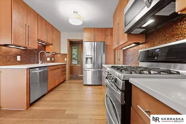 21 Scarlet Oaks Road, Council Bluffs, IA 51503