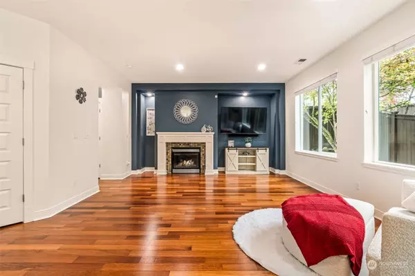 18330 39th DR SE #90, Bothell, WA 98012