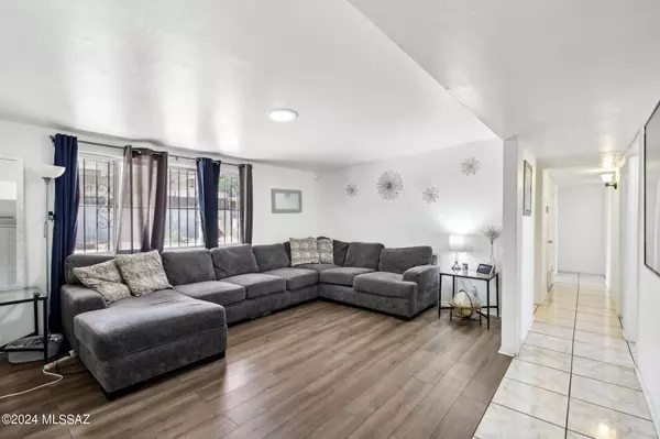 5630 S Hildreth Avenue, Tucson, AZ 85746