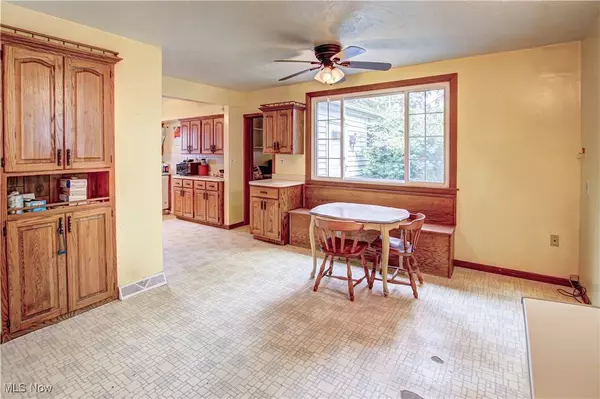 3302 Ingleside DR, Parma, OH 44134