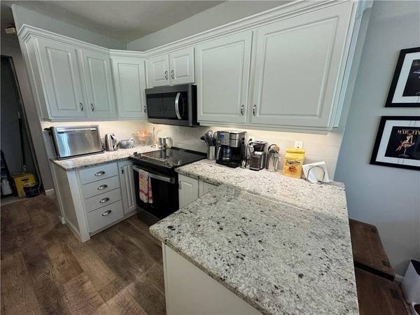 2525 Main ST #406, Kansas City, MO 64108