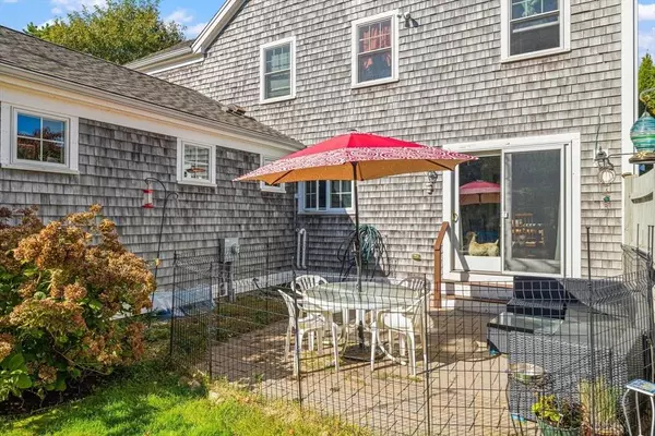11 Mill Farm Way #11, Falmouth, MA 02536