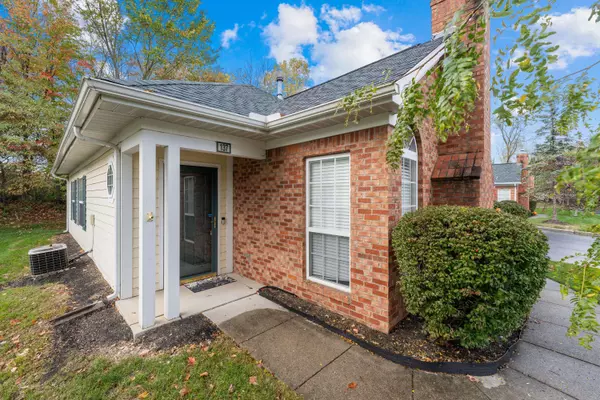 137 Glade Springs Drive, Blacklick, OH 43004