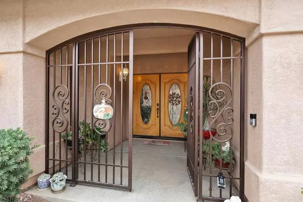 2378 Maudey Bell CT, El Cajon, CA 92019